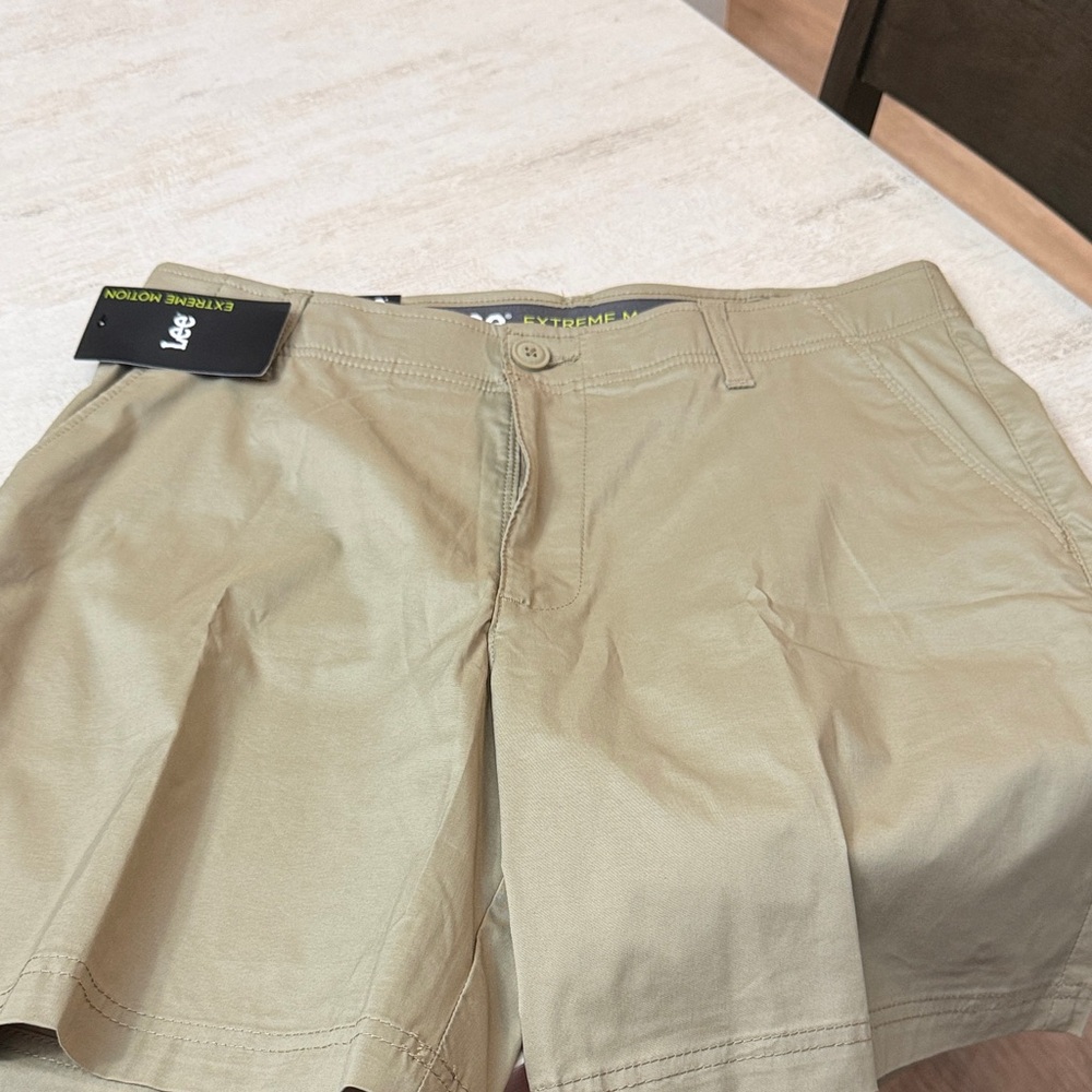 Lee Men's Khaki Flat Front Shorts   Extreme Motion
